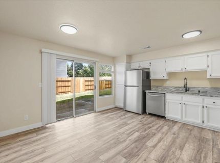 1049 Old Mill Cir, Roseville, CA 95747 Photo