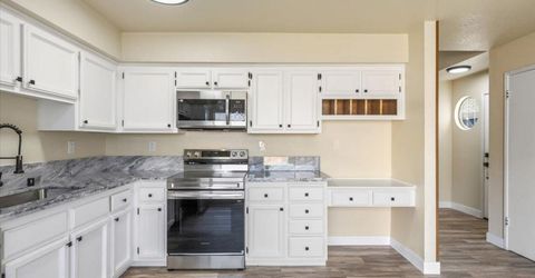 1049 Old Mill Cir, Roseville, CA 95747 Photo