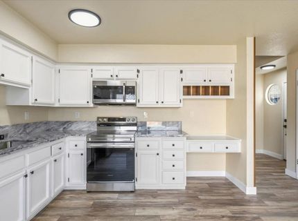 1049 Old Mill Cir, Roseville, CA 95747 Photo