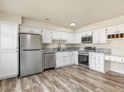 1049 Old Mill Cir, Roseville, CA 95747 Photo