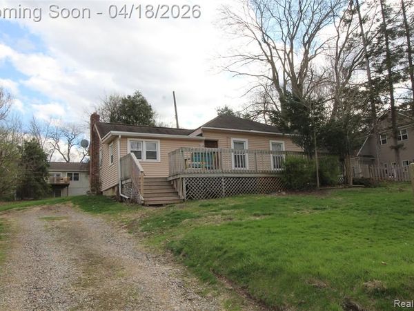 120 E Lafayette Street , Milford Vlg, MI 48381