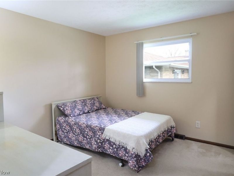 6663 Donna Rae Drive, Seven Hills, OH 44131 Photo 18