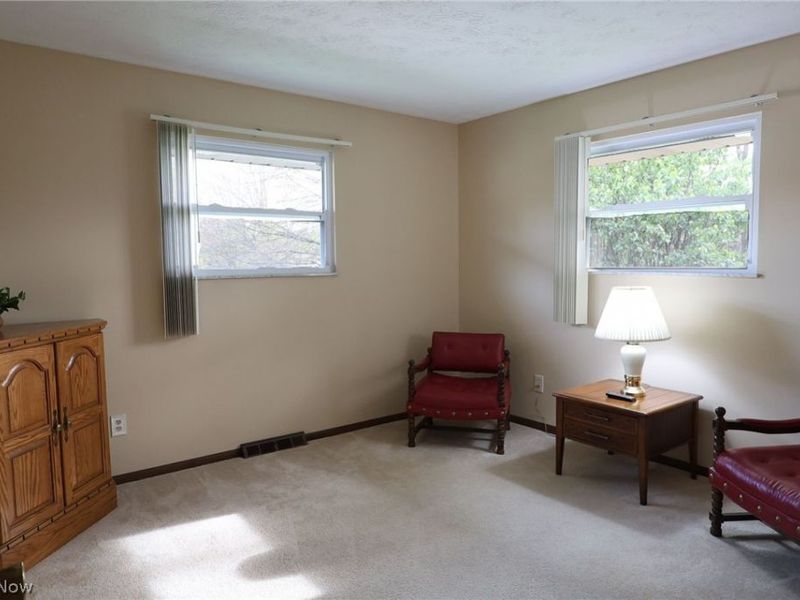 6663 Donna Rae Drive, Seven Hills, OH 44131 Photo 19