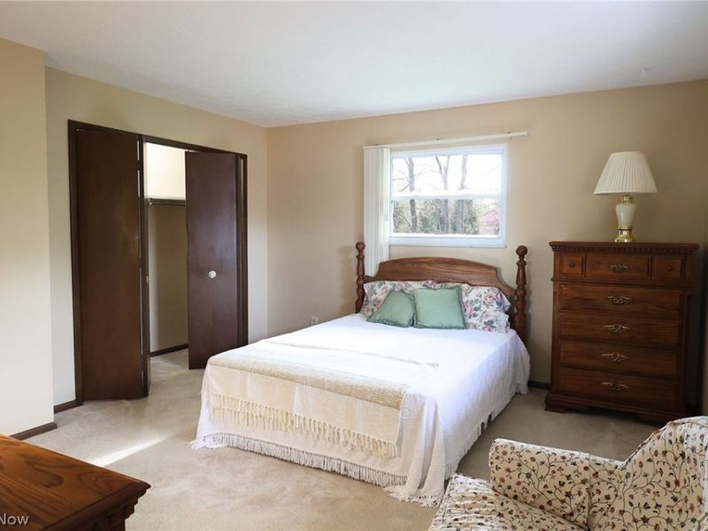 6663 Donna Rae Drive, Seven Hills, OH 44131 Photo 21