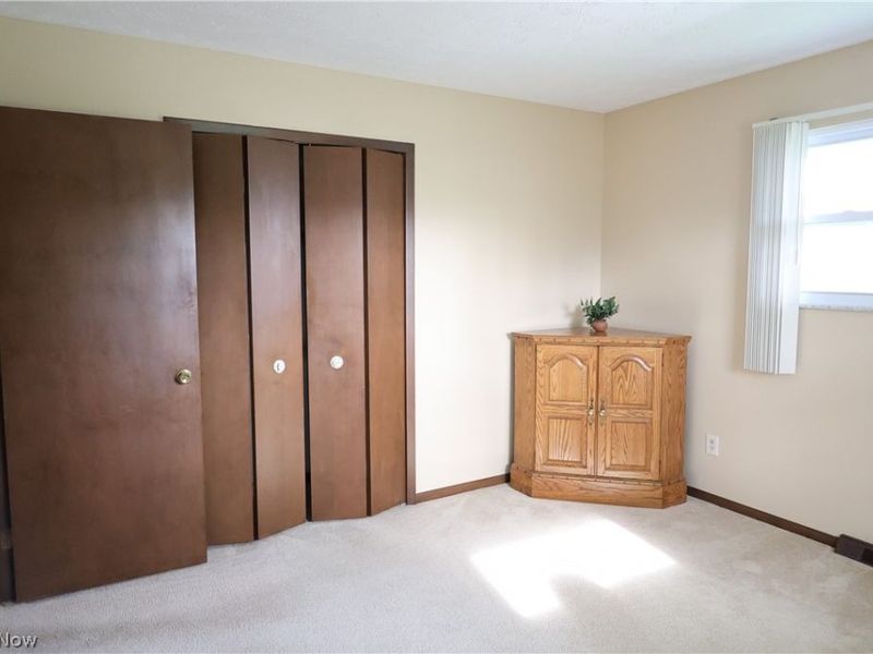 6663 Donna Rae Drive, Seven Hills, OH 44131 Photo 25