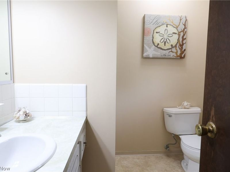 6663 Donna Rae Drive, Seven Hills, OH 44131 Photo 28