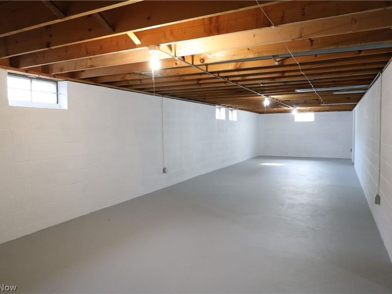 6663 Donna Rae Drive, Seven Hills, OH 44131 Photo 30