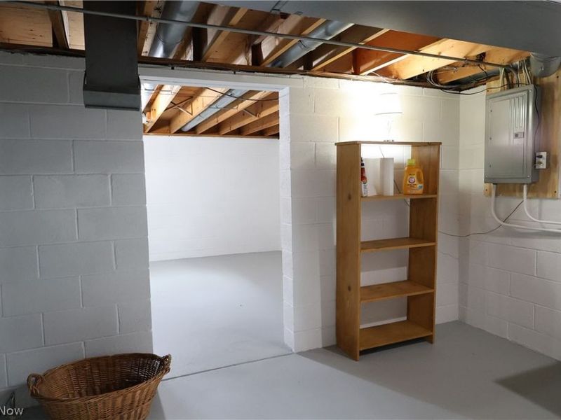 6663 Donna Rae Drive, Seven Hills, OH 44131 Photo 39