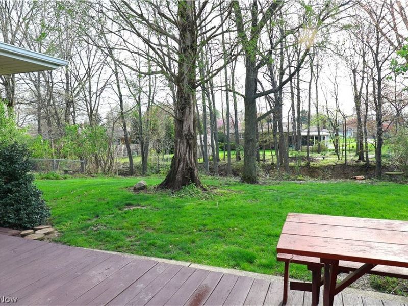 6663 Donna Rae Drive, Seven Hills, OH 44131 Photo 6