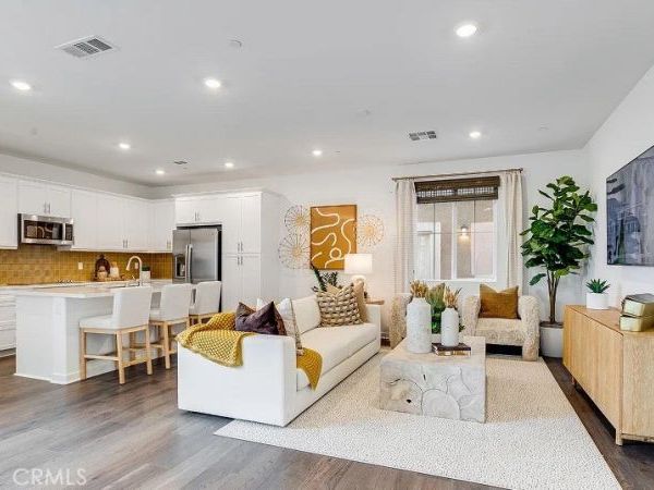 1360 Thunderbolt Lane, Rialto, CA 92376