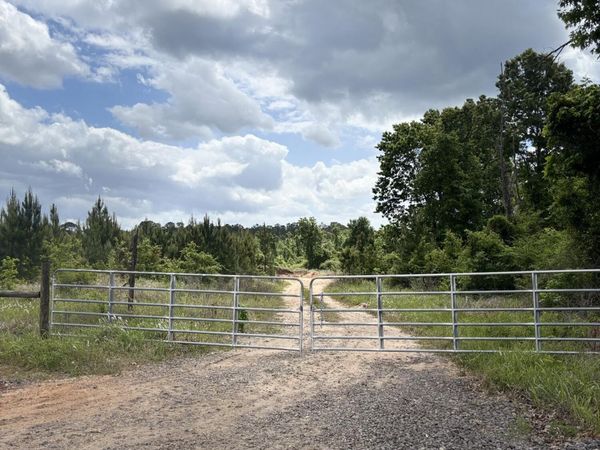 0 High School Road, Leakesville, MS 39451