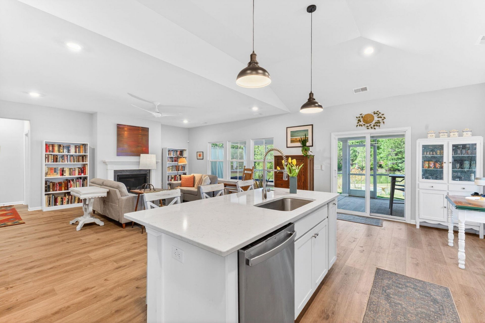 6989 Pumpkinseed Drive Photo 23