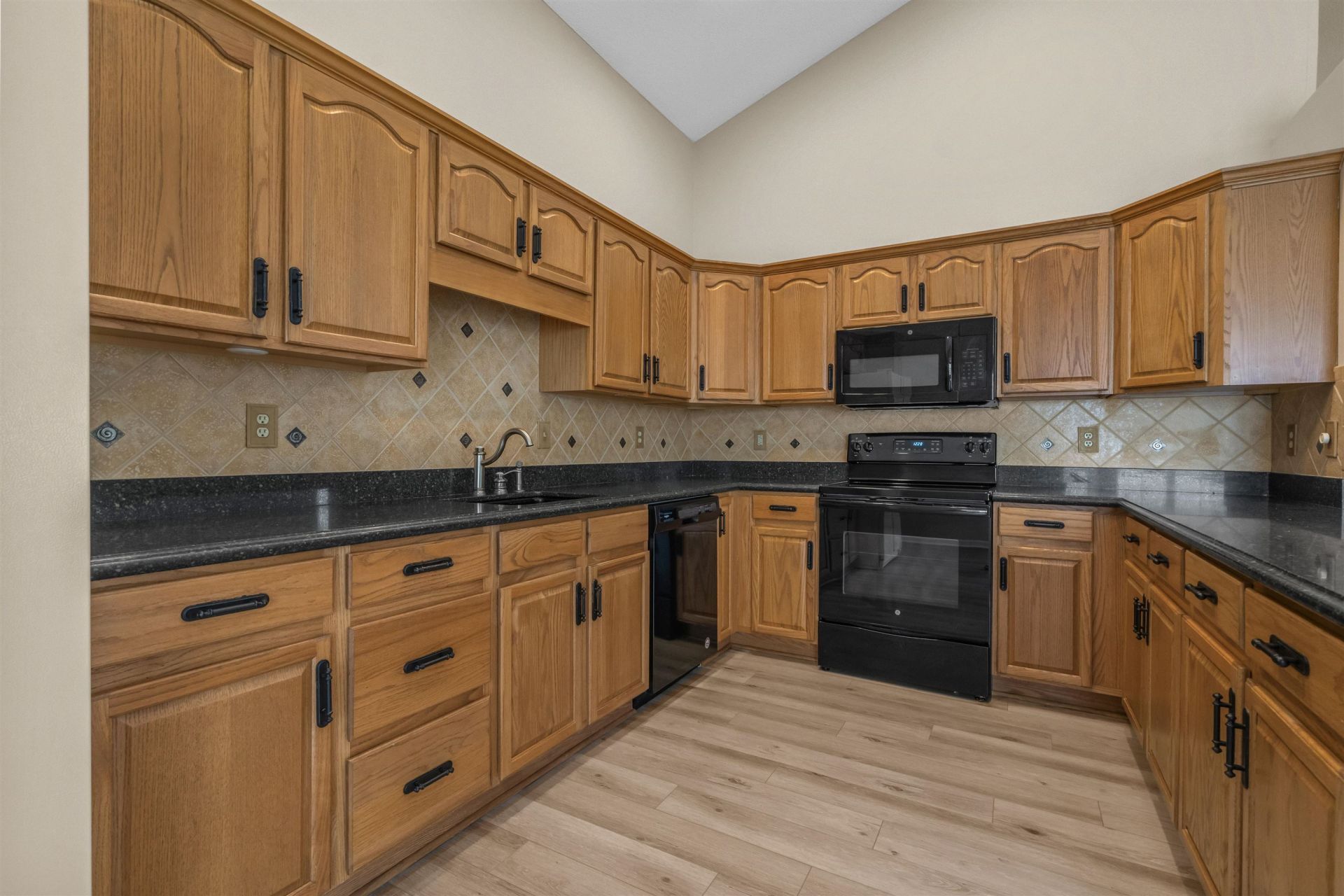 1209 Loblolly Ln. Photo 27