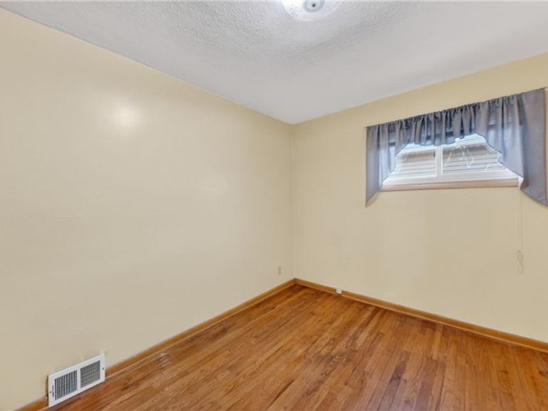 16504 Shelby Drive, Brook Park, OH 44142 Photo 19