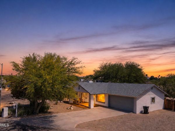 18221 N 42ND Street, Phoenix, AZ 85032