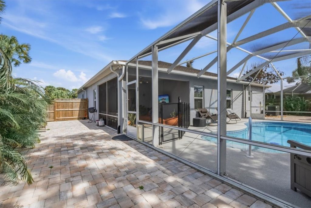 858 George Street, Sebastian, FL 32958 Photo