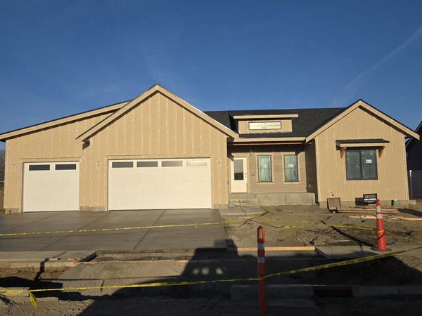 8622 N Molly St, Spokane, WA 99208