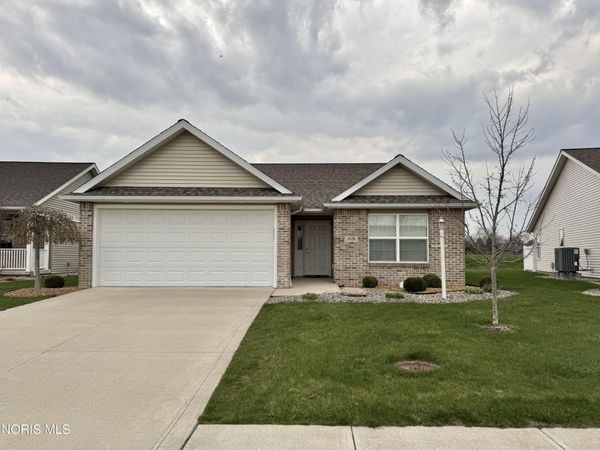 1424 Summer Field Lane, Bryan, OH 43506