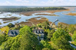 127 Drew Lane photo 4