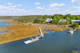 127 Drew Lane photo 4