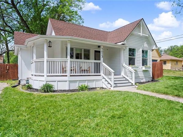 1013 7th Street, Baldwin City, KS 66006