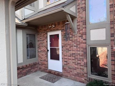 42289 Saratoga Circle , CANTON, MI 48187