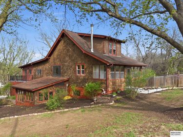 1106 Bellevue Boulevard N, Bellevue, NE 68005