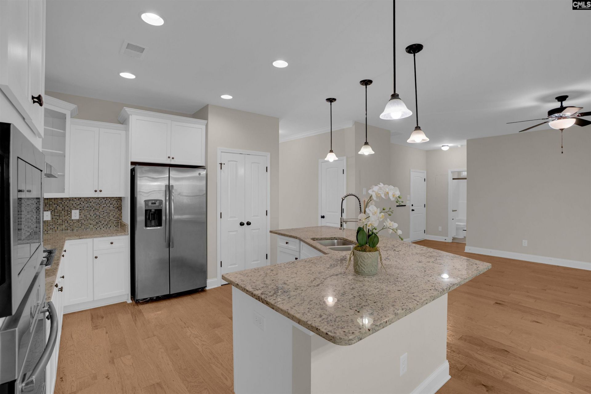 107 Riggs Drive  Photo 6