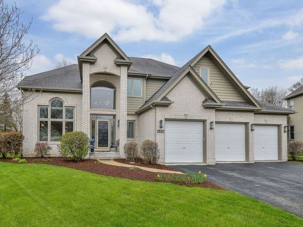 640 Kendridge Court , Aurora, IL 60502