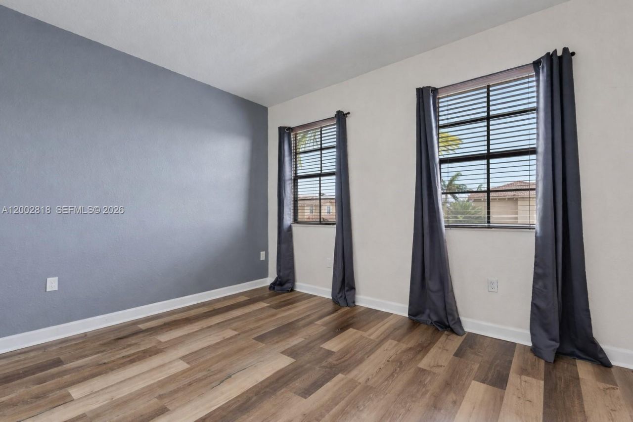 8875 SW 227th Ter, Cutler Bay, FL 33190 Photo