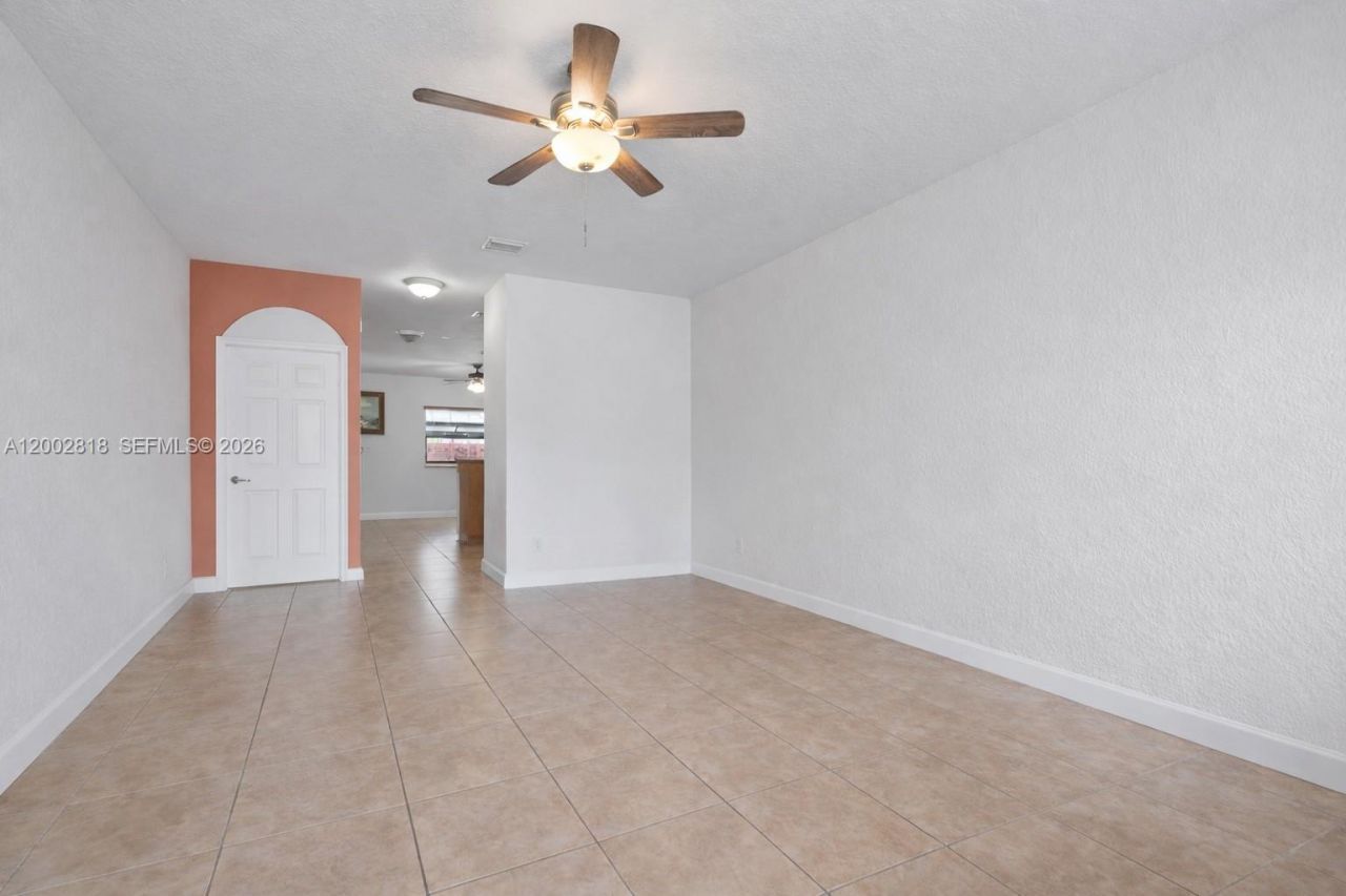 8875 SW 227th Ter, Cutler Bay, FL 33190 Photo