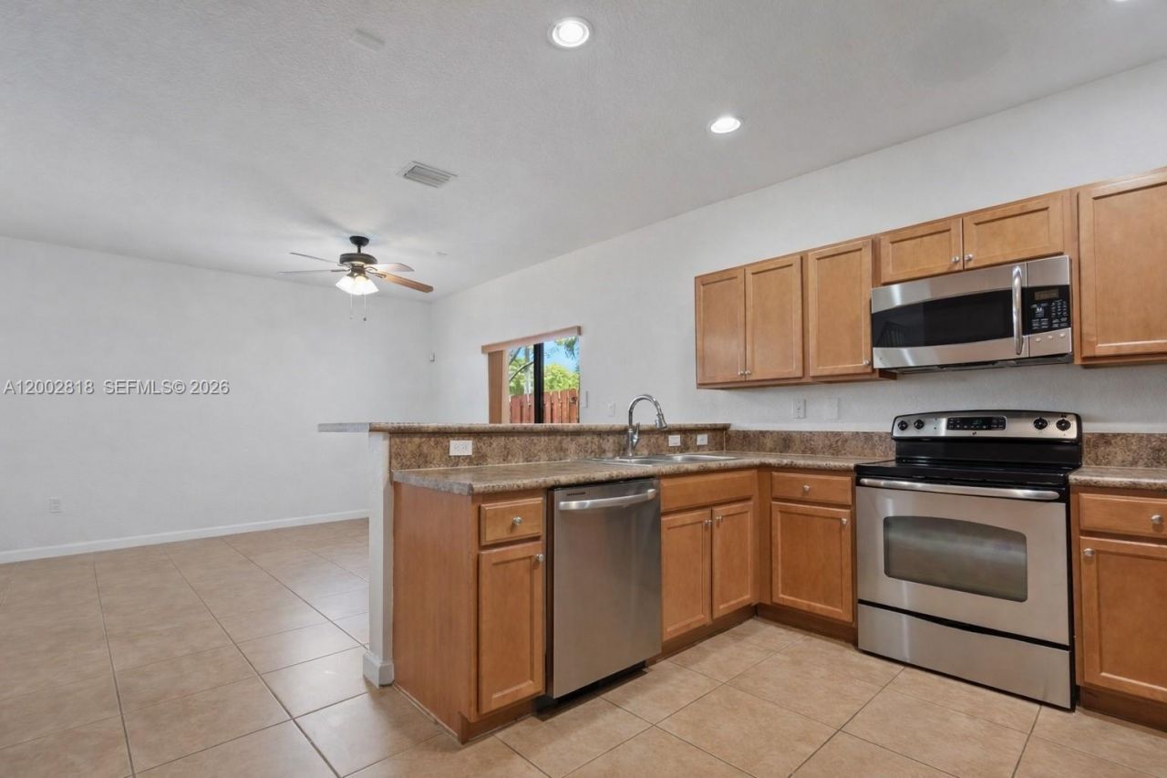 8875 SW 227th Ter, Cutler Bay, FL 33190 Photo