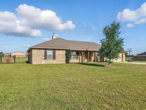 240 Springwood Ranch Loop, Springtown, TX 76082