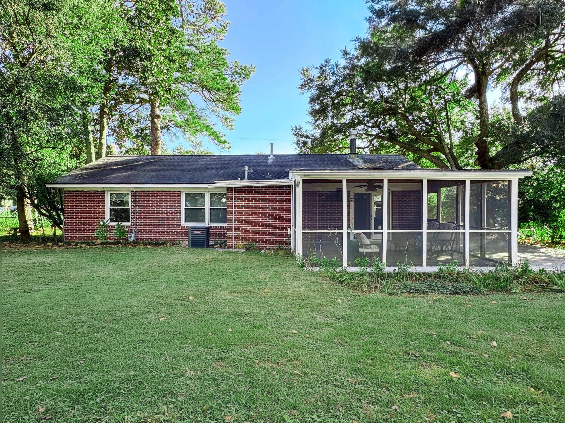 1764 Lady Ashley Street Photo 25