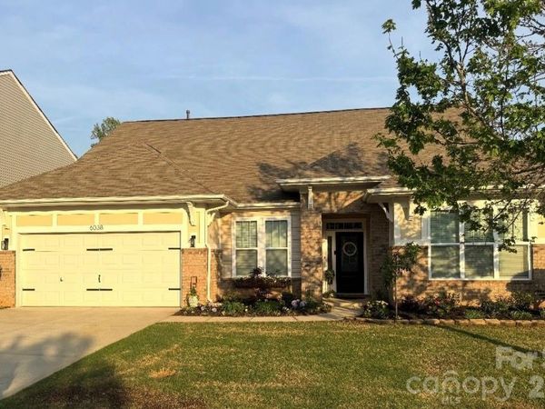 6038 Durango Way , Denver, NC 28037