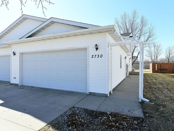 2730 35th Avenue S, Fargo, ND 58104