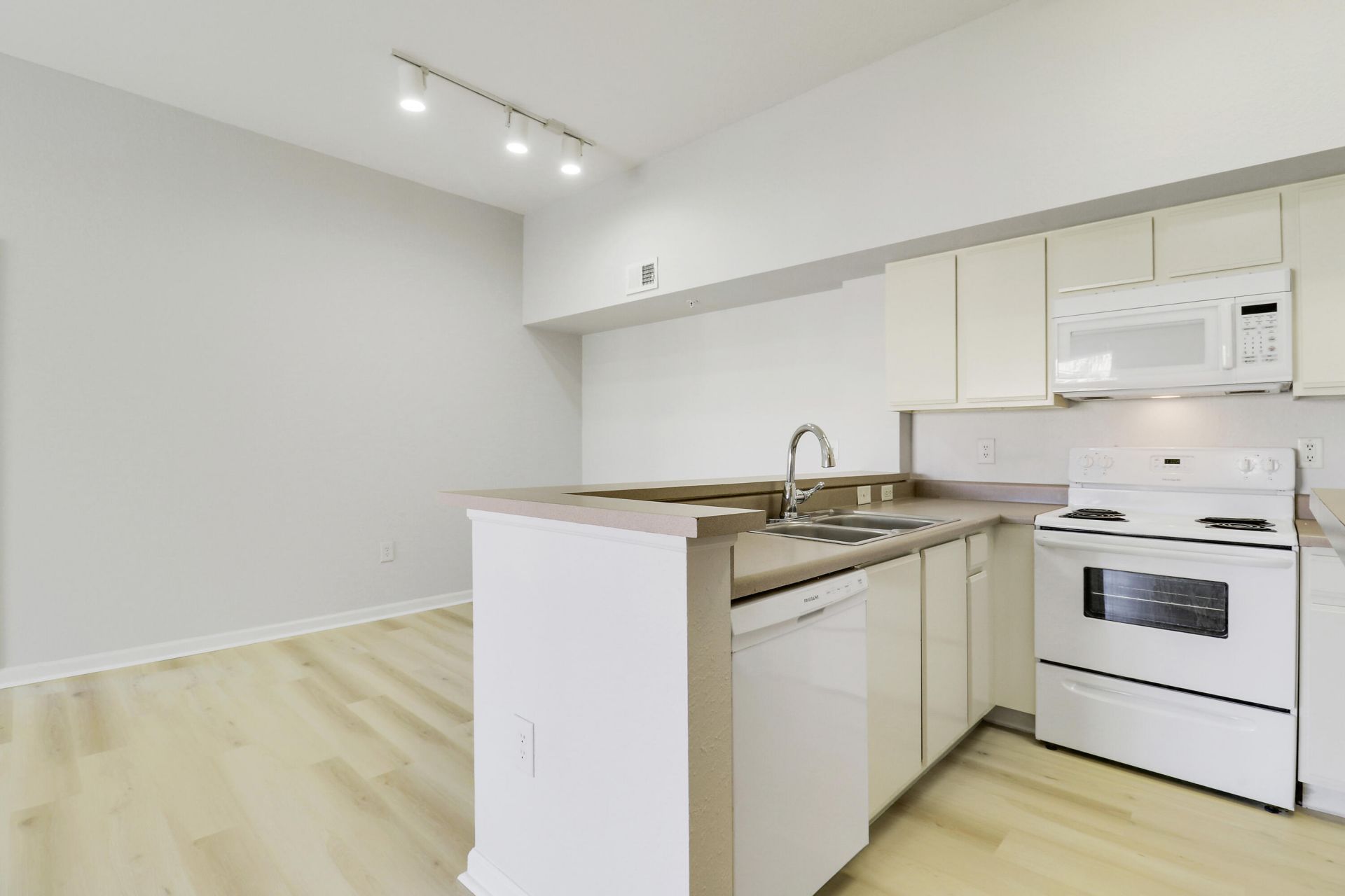 121 SW Palm Drive, Unit 306, Port Saint Lucie, FL 34986 Photo