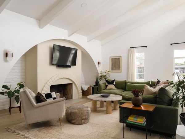 1450 Highland Dr, Solana Beach, CA 92075