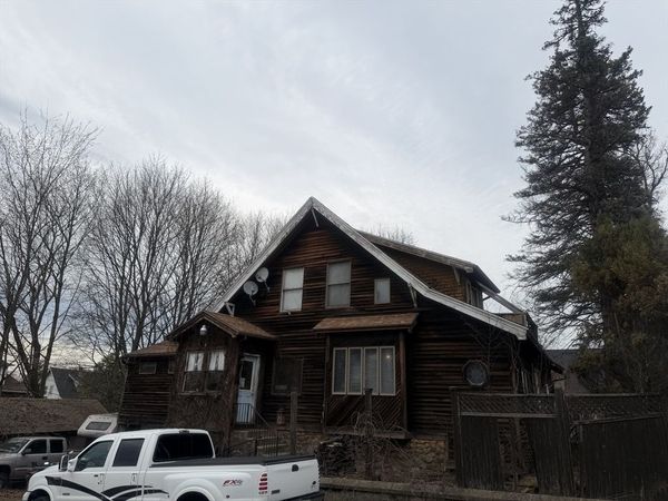 621 Sunderland Rd, Worcester, MA 01604