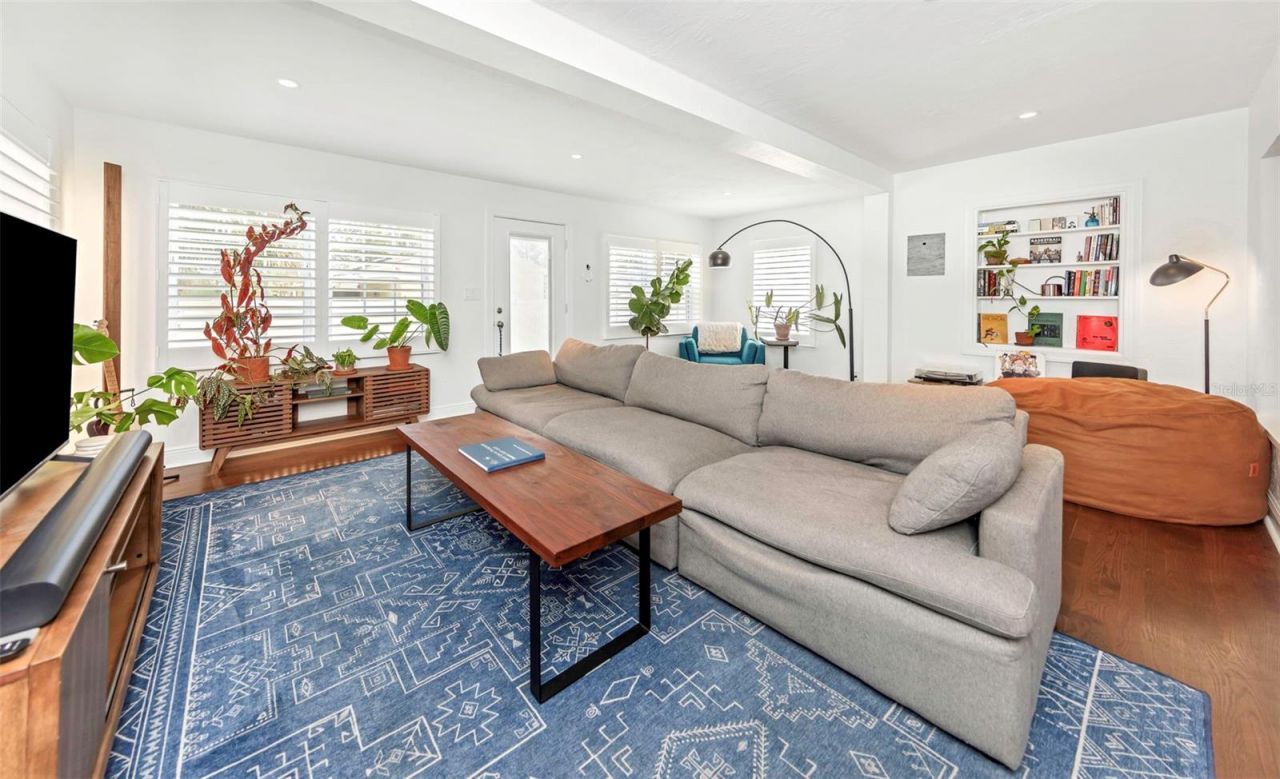 4300 3rd Avenue S, Saint Petersburg, FL 33711 Photo
