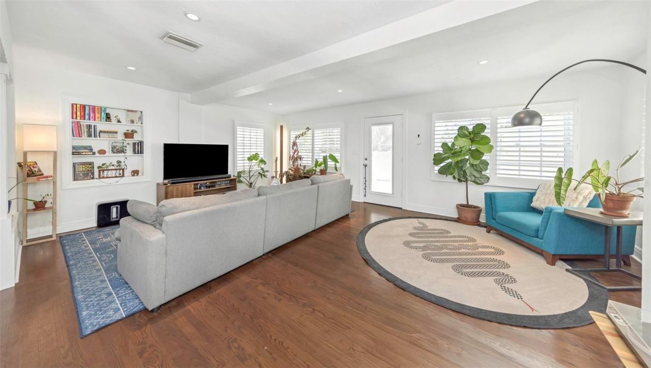 4300 3rd Avenue S, Saint Petersburg, FL 33711 Photo