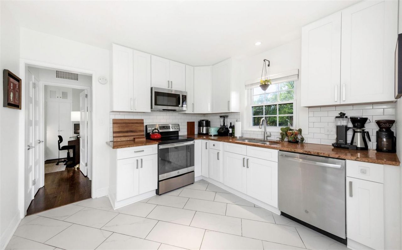 4300 3rd Avenue S, Saint Petersburg, FL 33711 Photo