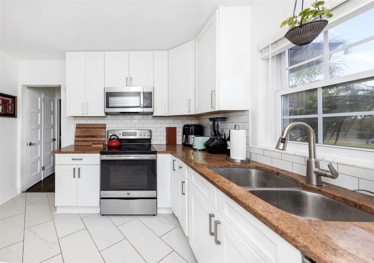 4300 3rd Avenue S, Saint Petersburg, FL 33711 Photo