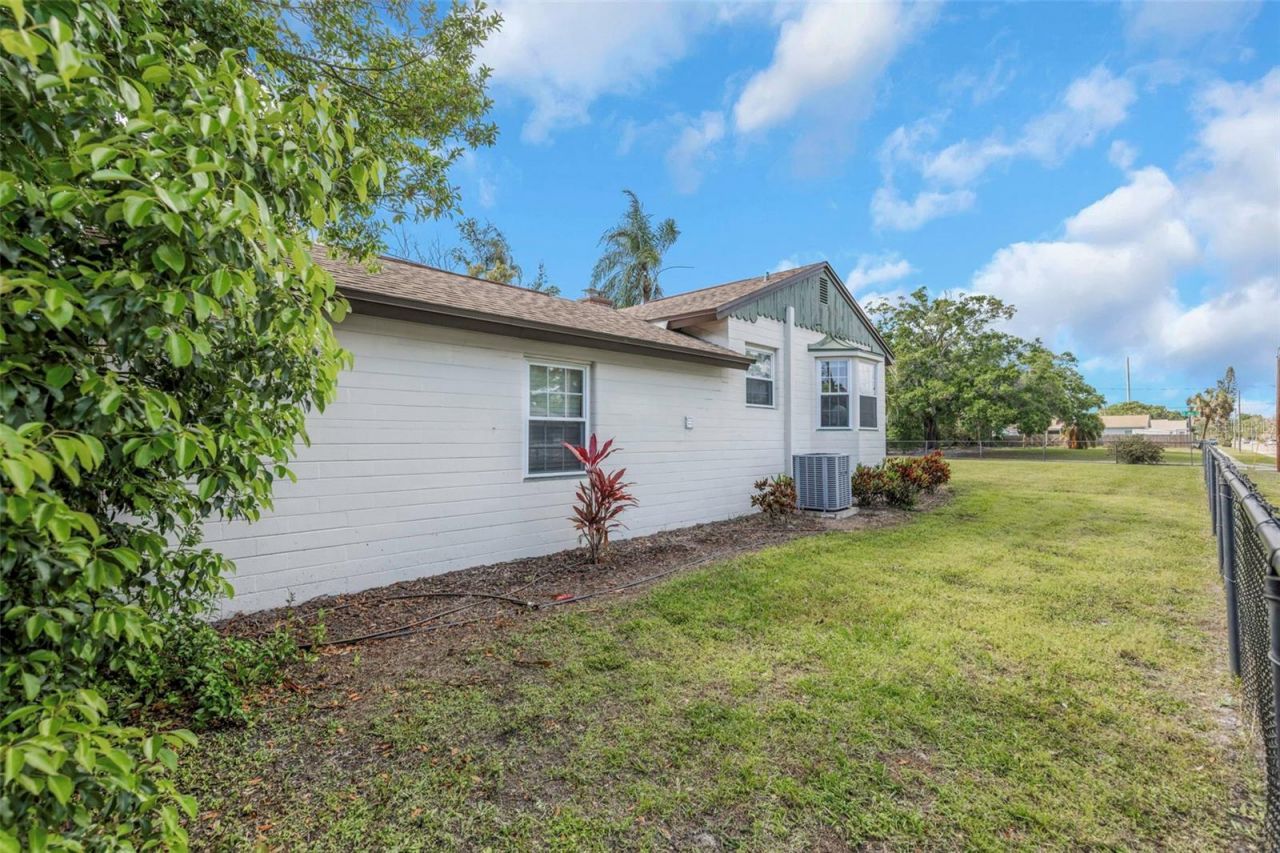4300 3rd Avenue S, Saint Petersburg, FL 33711 Photo