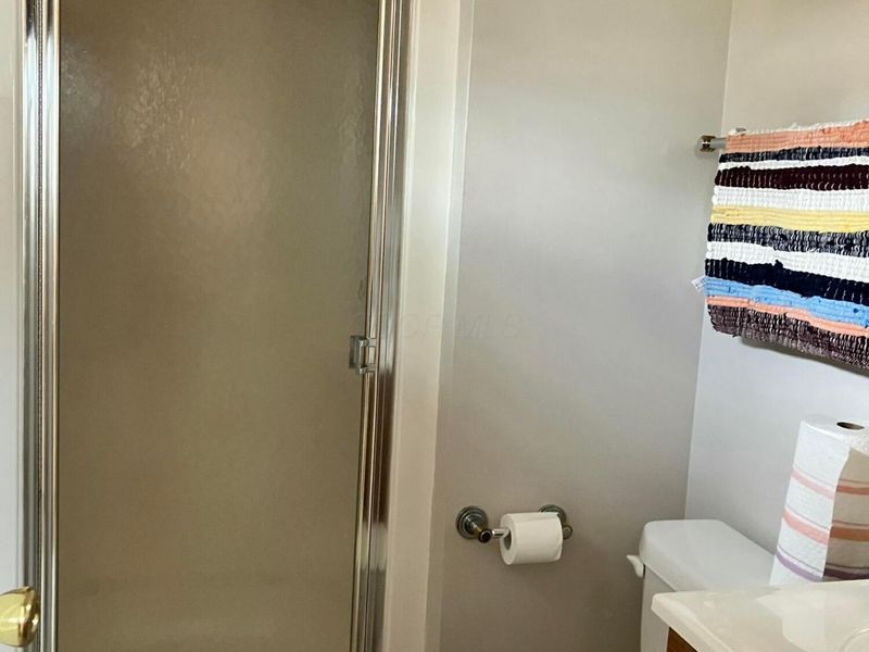 1230 Carrousel Drive E, Reynoldsburg, OH 43068 Photo 10