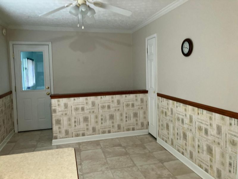 1230 Carrousel Drive E, Reynoldsburg, OH 43068 Photo 13