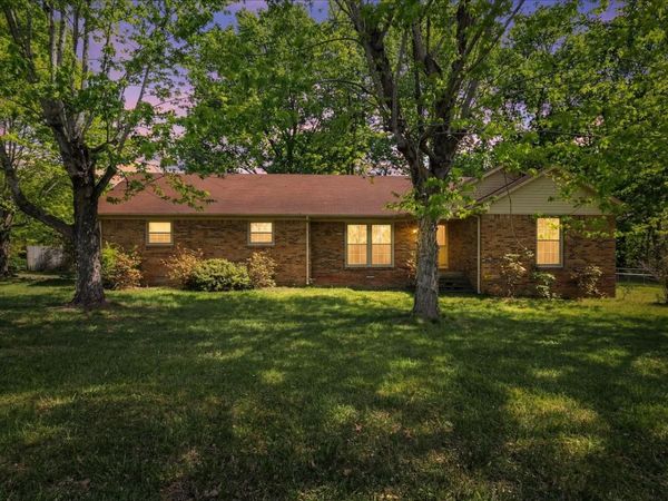 283 Pine Grove Rd , Smithville, TN 37166