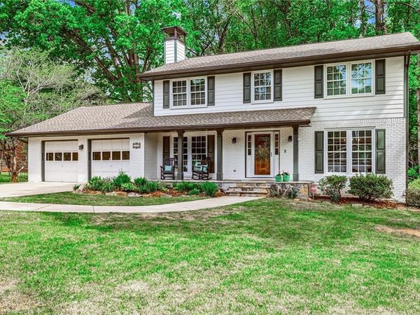 1111 Banbury Cross, Avondale Estates, GA 30002