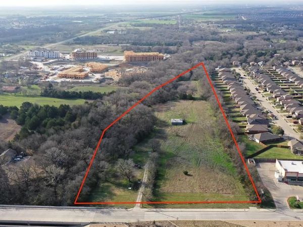611 W White Street, Anna, TX 75409