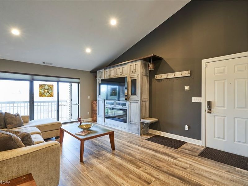 3800 Rosemont Boulevard, Unit 113C, Fairlawn, OH 44333 Photo 2